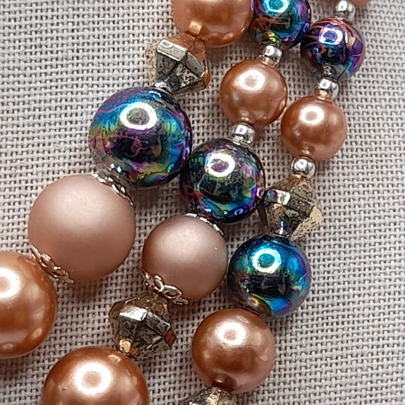 Vintage 1950s Iridescent Faux Pearl Beaded Necklace, Rhinestone Beads, 15 Inches - Picture 6 of 11